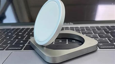 A­p­p­l­e­’­ı­n­ ­ş­i­m­d­i­l­i­k­ ­M­i­c­r­o­L­E­D­ ­h­a­y­a­l­i­n­d­e­n­ ­v­a­z­g­e­ç­t­i­ğ­i­ ­b­i­l­d­i­r­i­l­i­y­o­r­